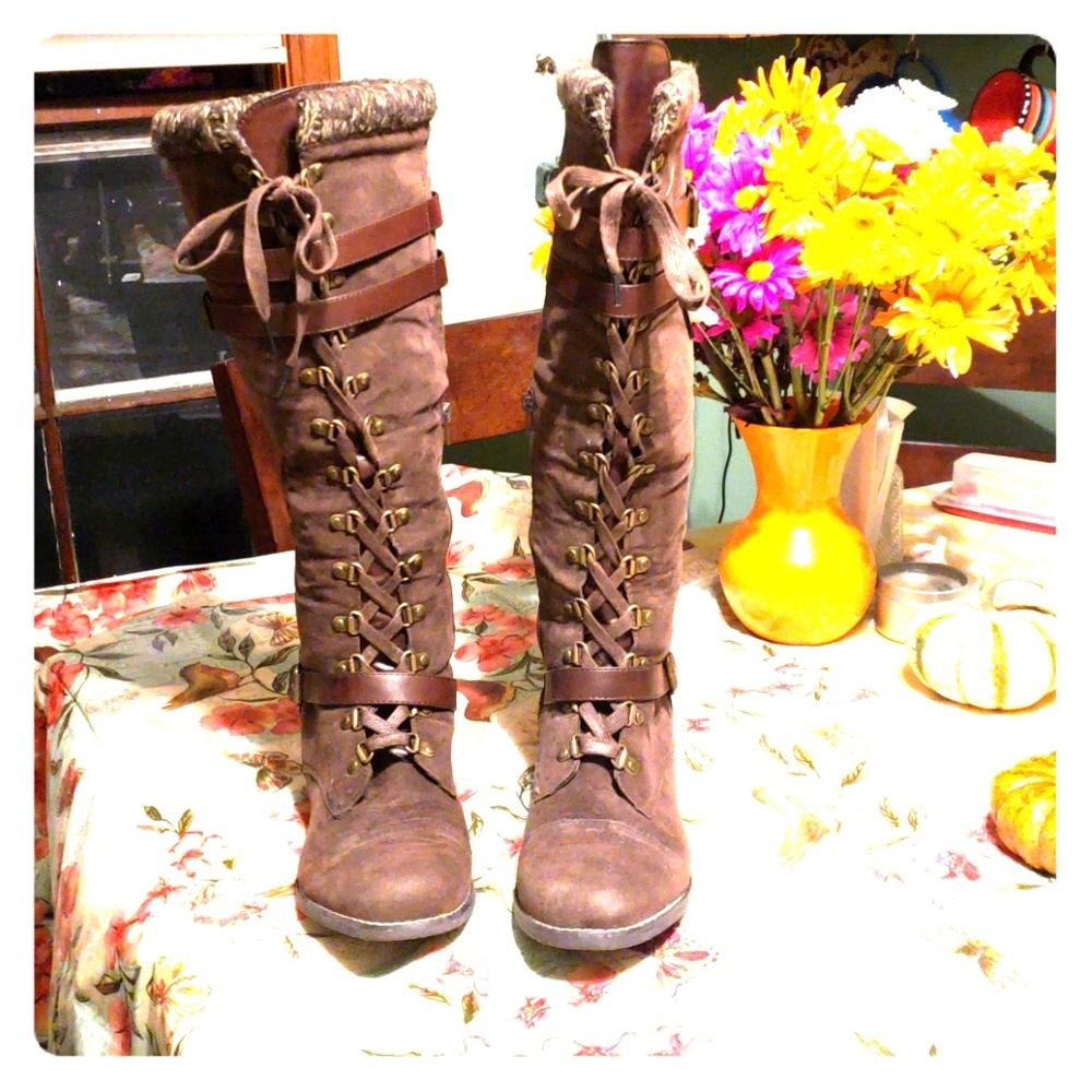 Brown boots  slight heel